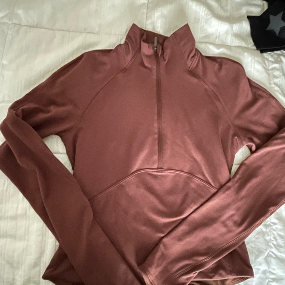 EUC Lululemon LS zip top.  Barely worn no flaws looks brand new.